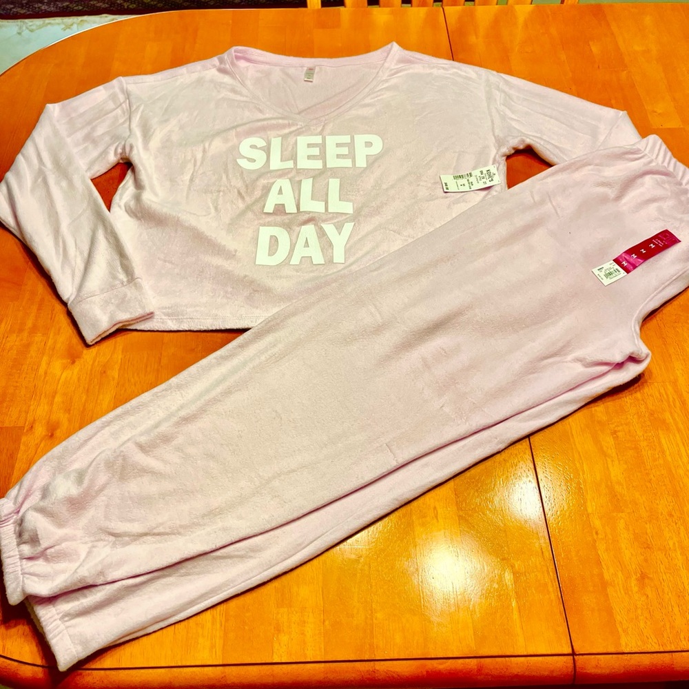 SO Pajama Set SLEEP ALL DAY Medium NWT